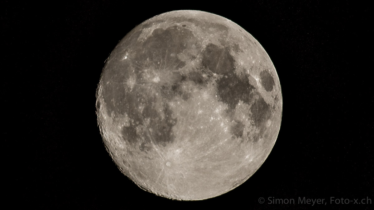 Mond mit Canon 5D Mark III und Canon EF 400mm ƒ/5.6